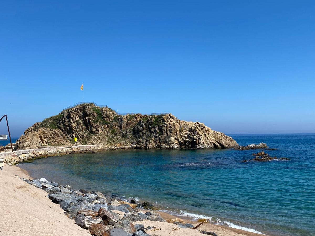 El Rancho At The Beach Бланес Экстерьер фото